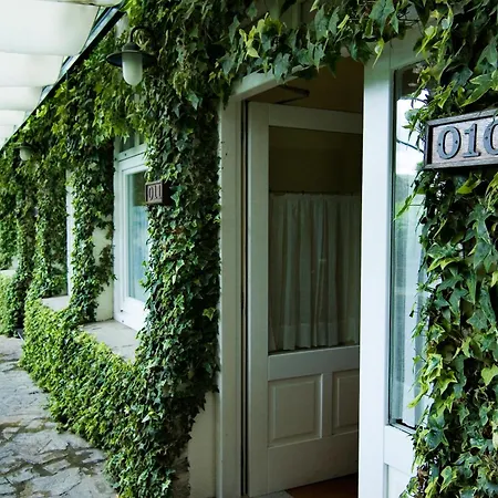 Hotel Virxe Da Cerca By De Compostela 4*