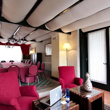 Virxe Da Cerca By De Compostela Hotel