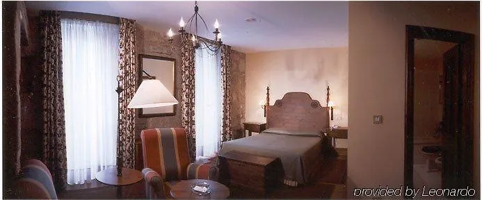 Virxe Da Cerca By De Compostela Hotel