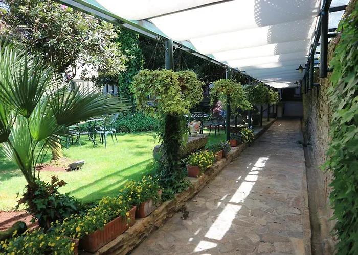 Hotel Virxe Da Cerca By De Compostela 4*