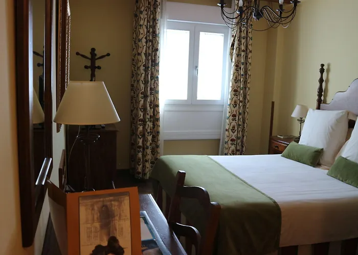 Hotel Virxe Da Cerca By De Compostela 4*